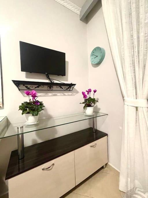 Nice Central Apartment In Tirana City Exterior foto